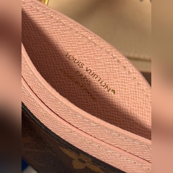 Louis Vuitton Charms Card Holder - Picture 4 of 8